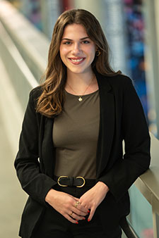 headshot of Isabella Carll