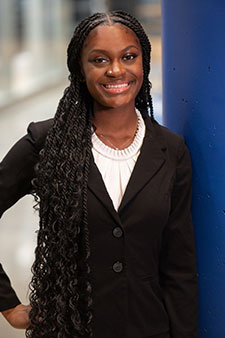 headshot of Toni Paylor